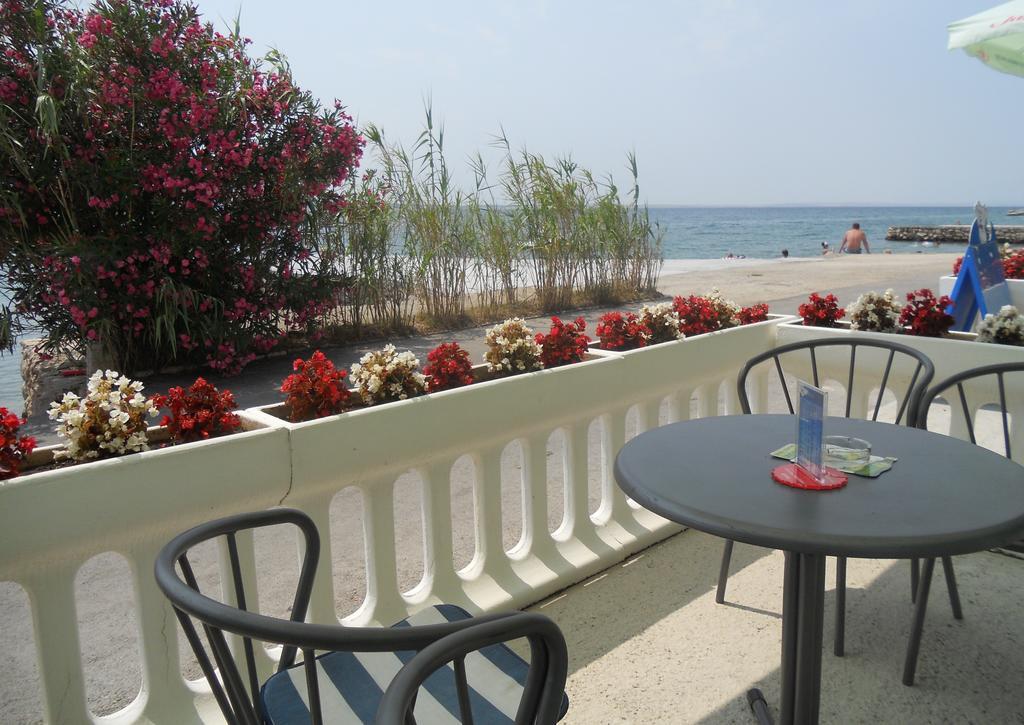 Bed And Breakfast Miramar Starigrad Paklenica Ngoại thất bức ảnh