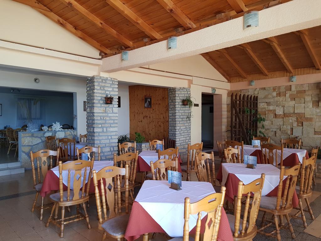 Bed And Breakfast Miramar Starigrad Paklenica Ngoại thất bức ảnh