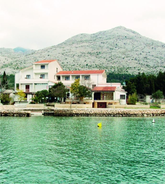 Bed And Breakfast Miramar Starigrad Paklenica Ngoại thất bức ảnh